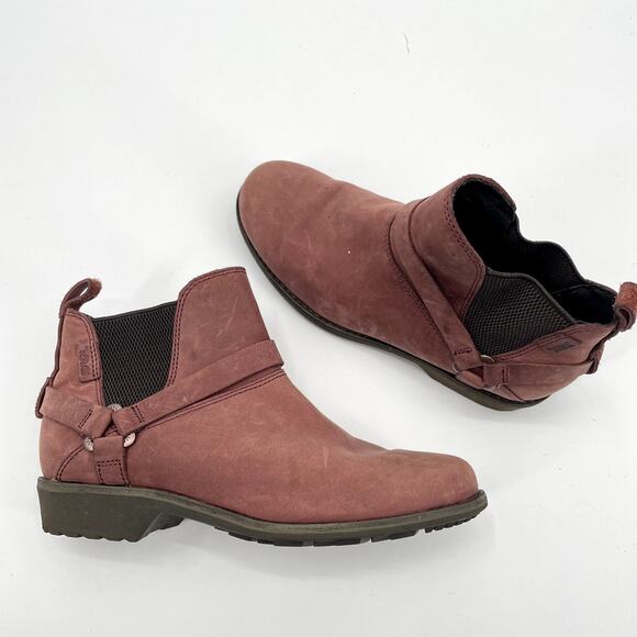 Teva Booties // De La Vina Dos Chelsea Boot in Redwood // 6.5 - Picture 2 of 12